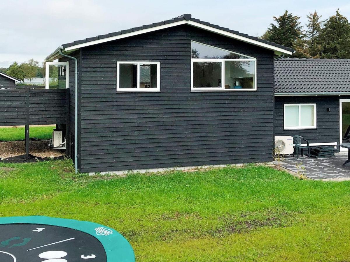 10 Person Holiday Home In Ansager Exterior photo